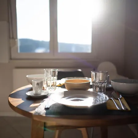 Gemuetliche Mit Schoener Aussicht