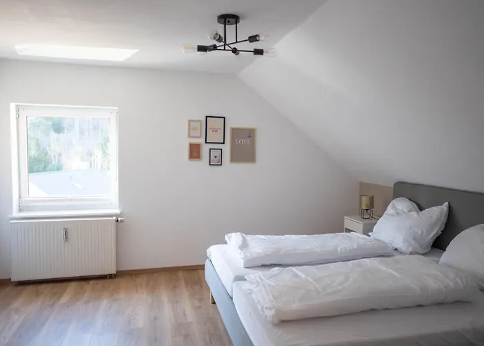 アパート Gemuetliche Mit Schoener Aussicht